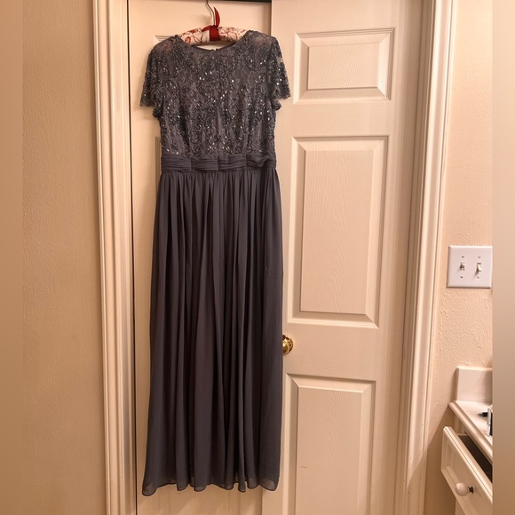 JS Collections Evening Gown. - Picture 3 of 5